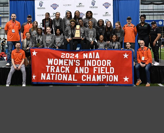 photo of 2024 indiana tech women's indoor track team